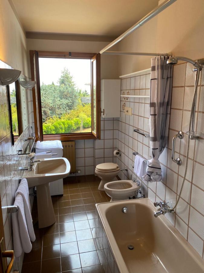 Oasi Apartment Desenzano del Garda Luaran gambar