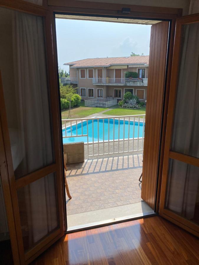 Oasi Apartment Desenzano del Garda Luaran gambar