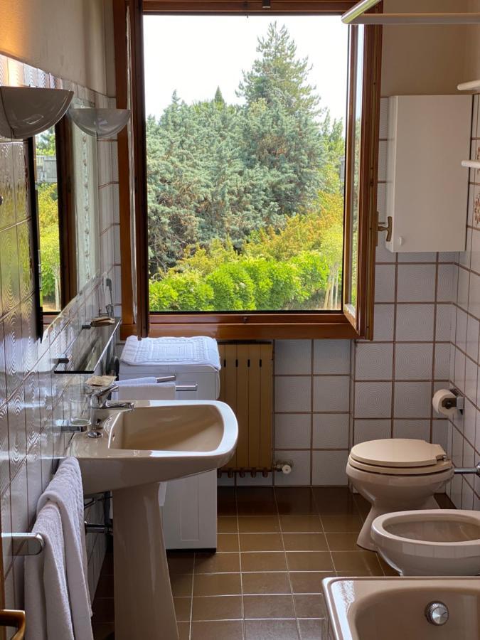 Oasi Apartment Desenzano del Garda Luaran gambar