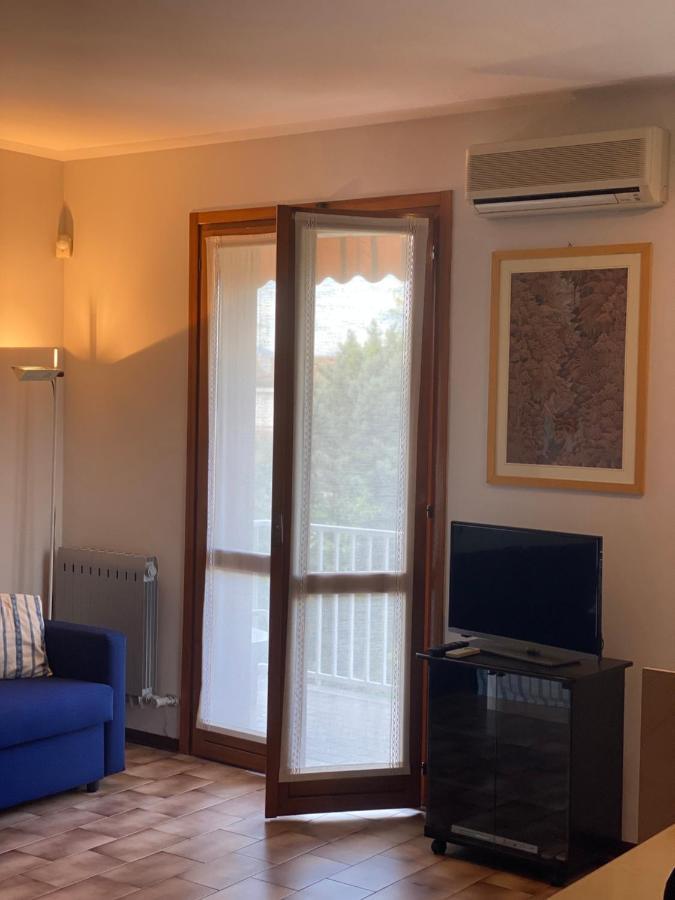 Oasi Apartment Desenzano del Garda Luaran gambar