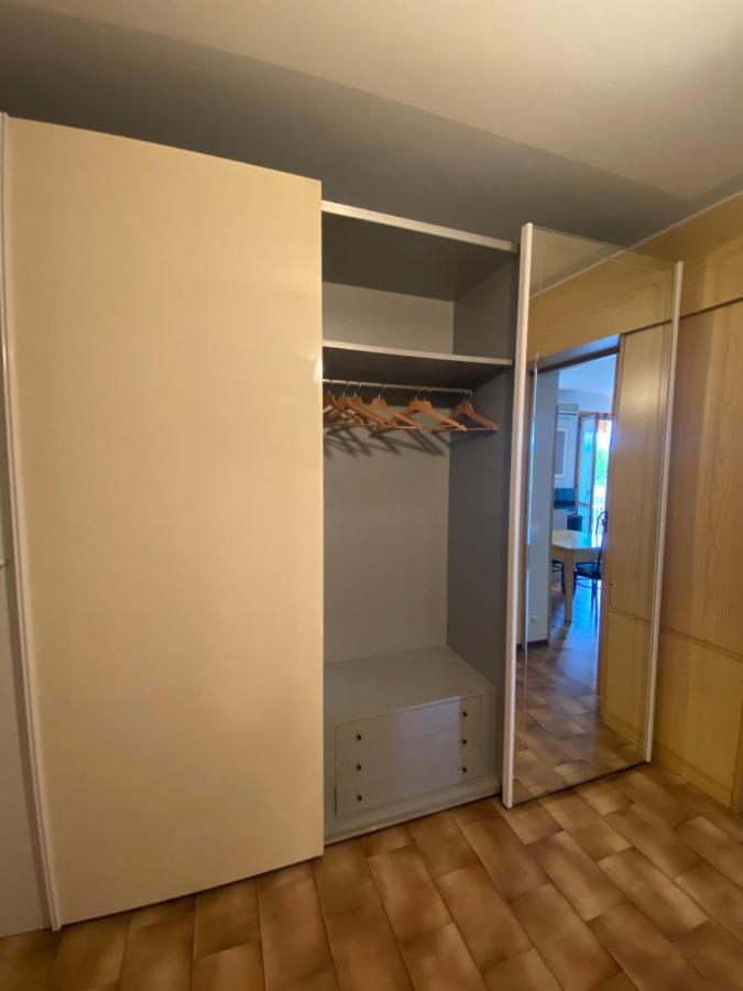 Oasi Apartment Desenzano del Garda Luaran gambar